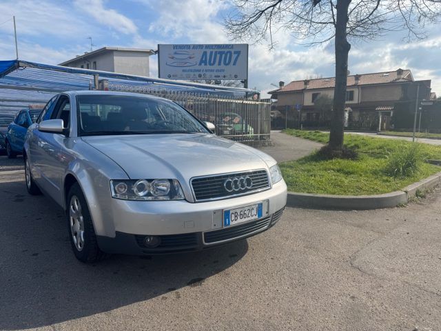 Audi AUDI A4 2.0 20V cat