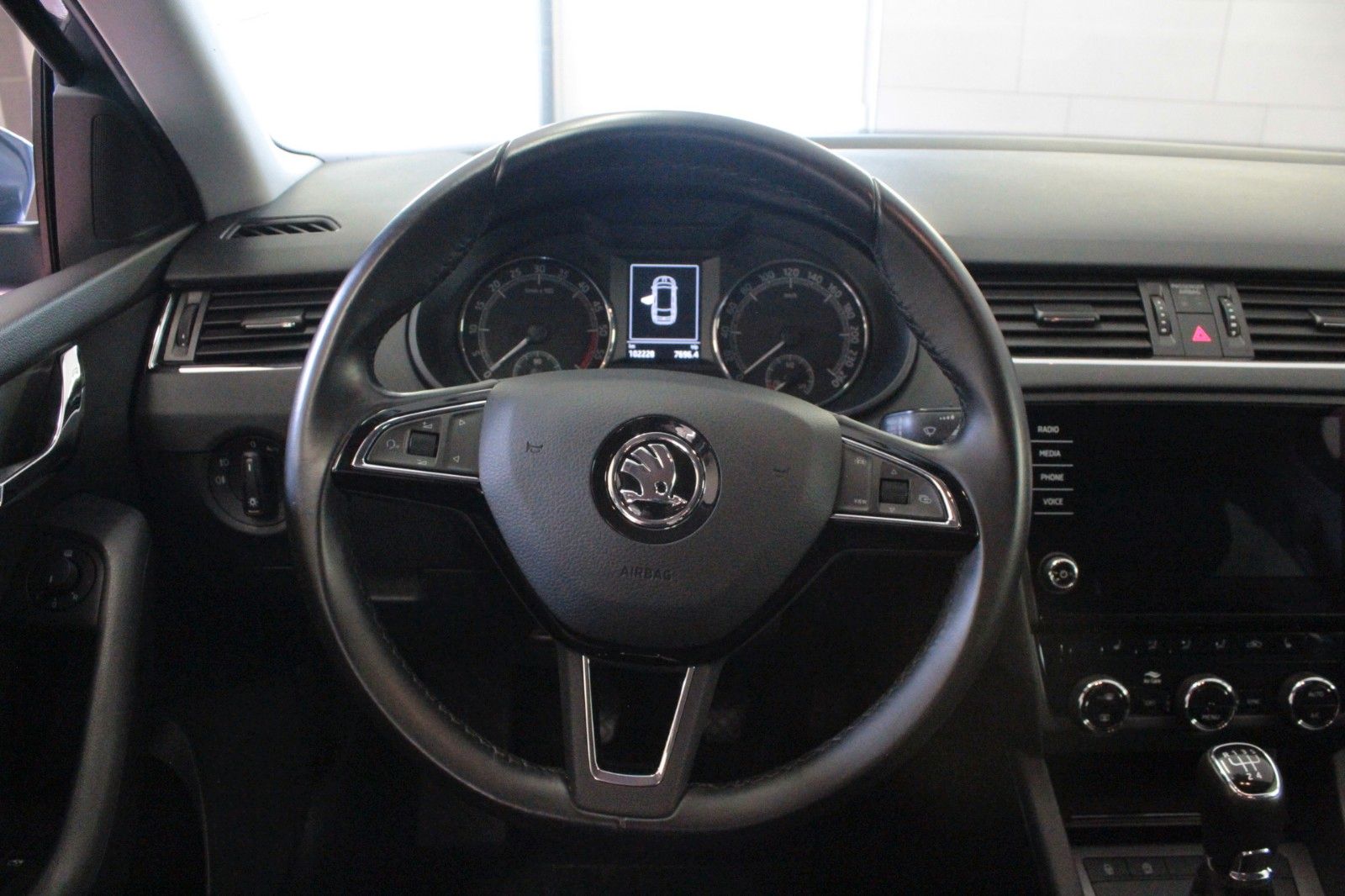 Fahrzeugabbildung SKODA Octavia 1.6 TDI CLEVER Combi  Navigation