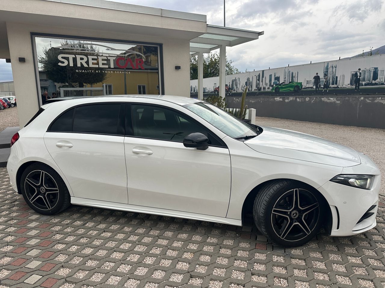 Mercedes-Benz Mercedes-benz A 180 D Automatic Premium imagem 2