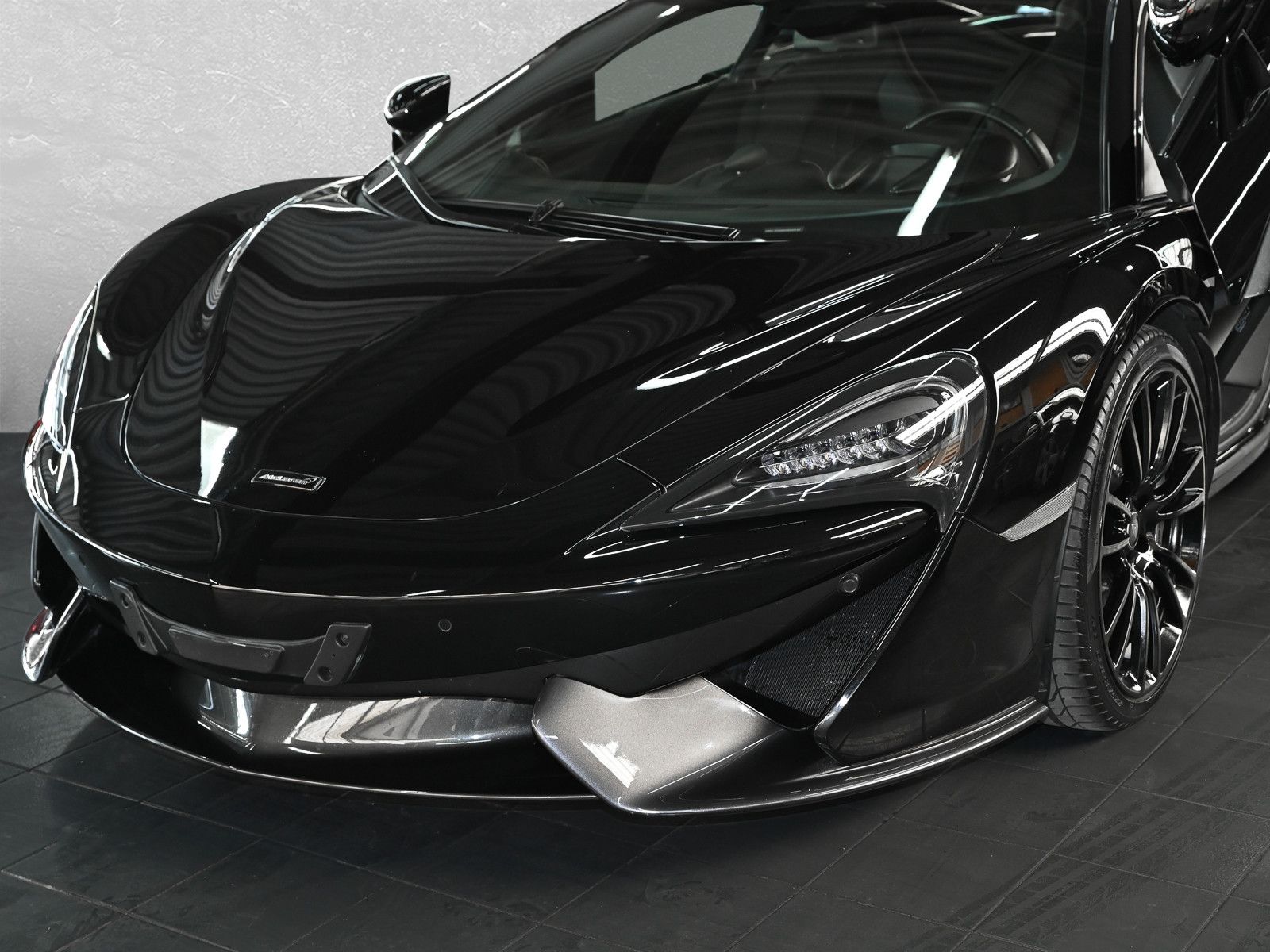 Fahrzeugabbildung McLaren 570S - Lift | Bowers&Wilkins | Nappa | Softclose