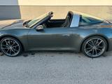 Porsche 992 Targa 4S Targa S - Porsche 992: Grün, Cabrio