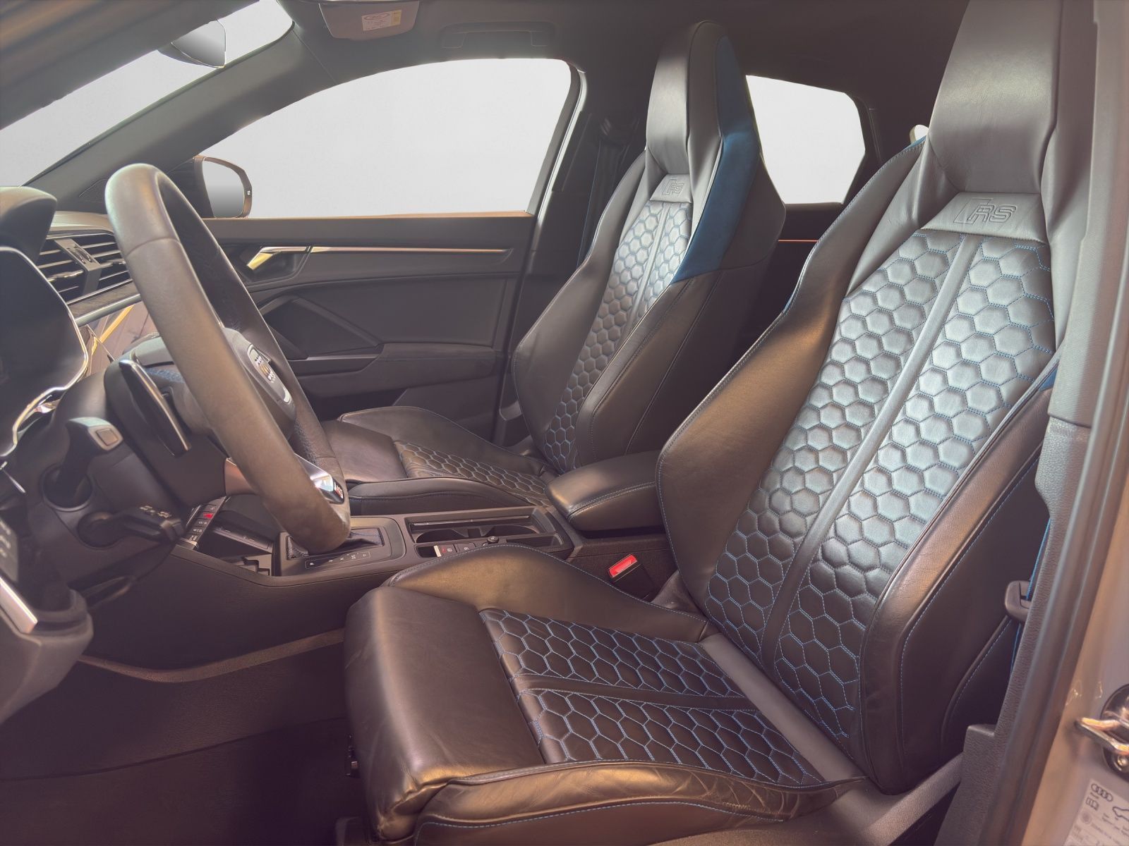 Audi RSQ3 - Bild 13