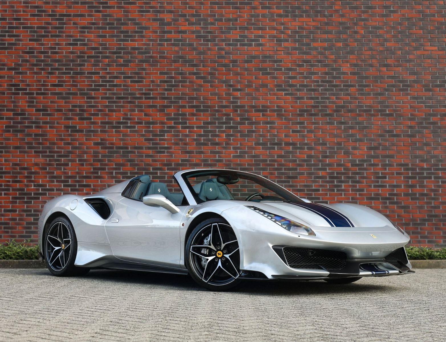 Ferrari 488 Pista Spider 3.9 V8 | Warranty - Atelier