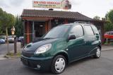 Toyota Yaris 1.3 Linea Sol auto*Klima*AHK*2 Hand* - Toyota Yaris: Grün