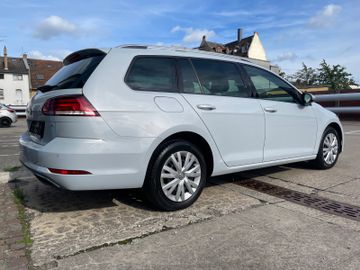 Volkswagen Golf - 9