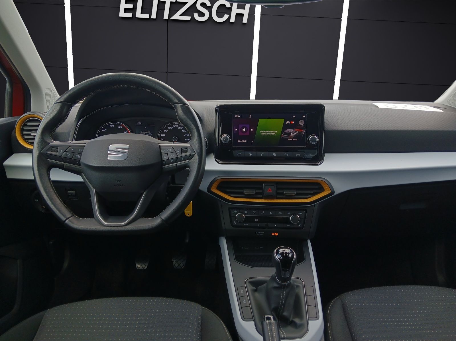 Fahrzeugabbildung SEAT Arona TSI Style LED Climatronic GRA SH LM
