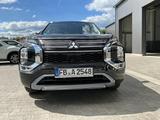 Mitsubishi Outlander 2.4 PHEV 100kW S-AWC Top, Navi Allrad, - : Geländewagen, Top 10