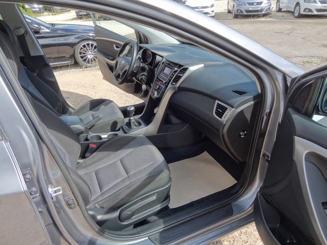 Fahrzeugabbildung Hyundai i30 Trend/2.Hd/Klima/PDC/70TKM/