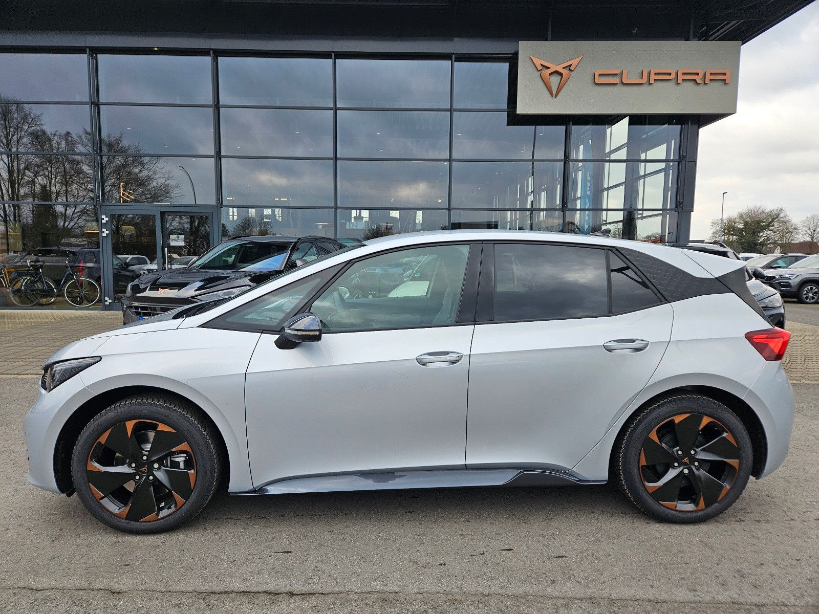 Cupra Born Edition Dynamic *Allwetterreifen*