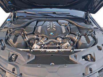 BMW M850 - 12