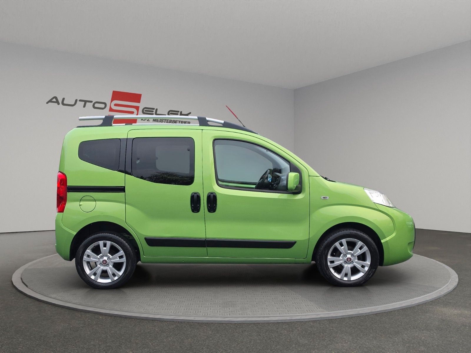 Fahrzeugabbildung Fiat Qubo 1.4 8V MY QUBO AUS 1.HAND