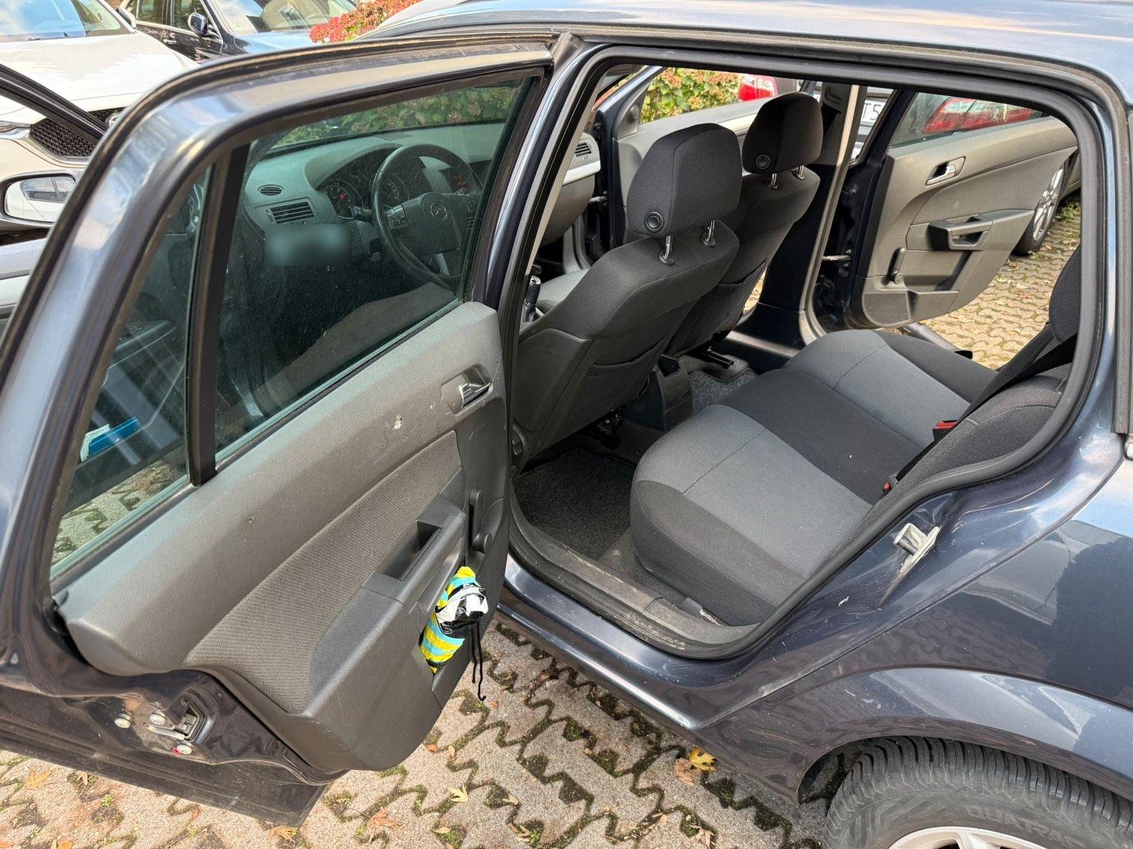 Opel Astra 2006 — photo 10