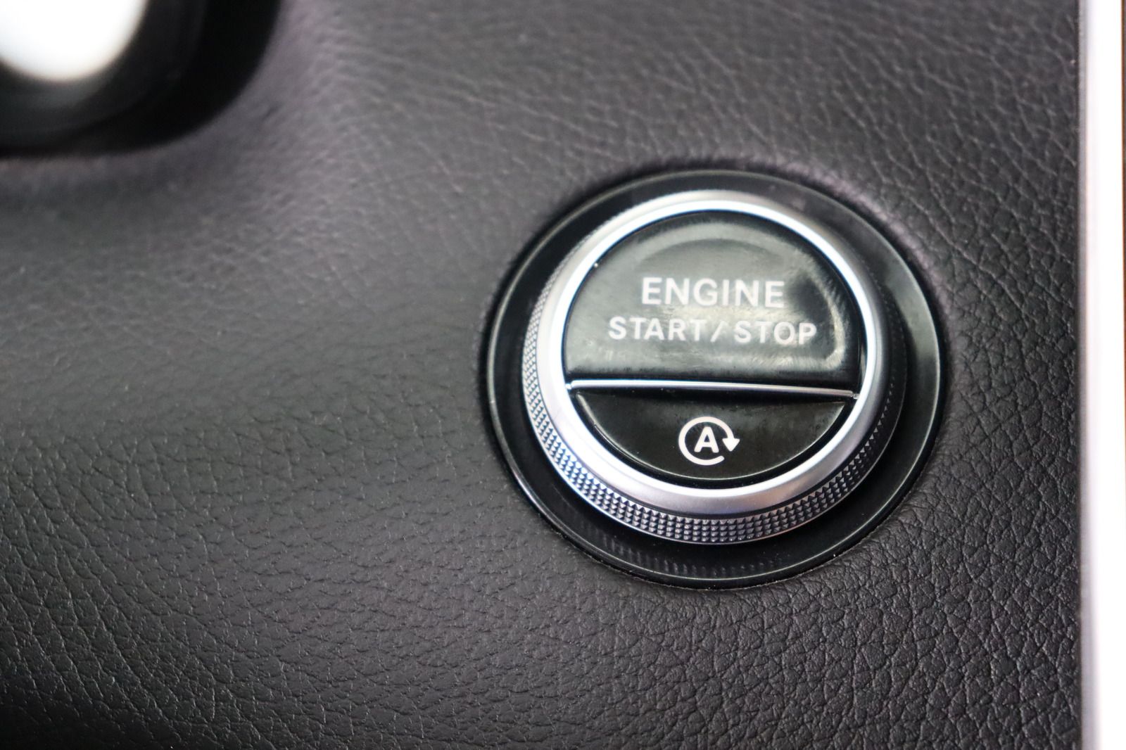 Fahrzeugabbildung Mercedes-Benz C 300 T d Avantgarde * Navi * LED * Sitzhzg.