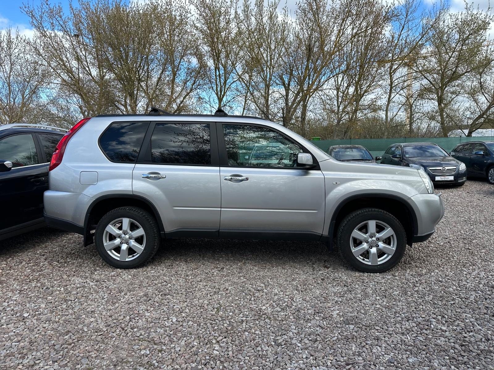 NISSAN X-TRAIL LE 4X4 2.0 DCi 173CH BVM - TOIT OUVRANT PANORAMIQUE - VOLANT EN CUIR - CT à jour