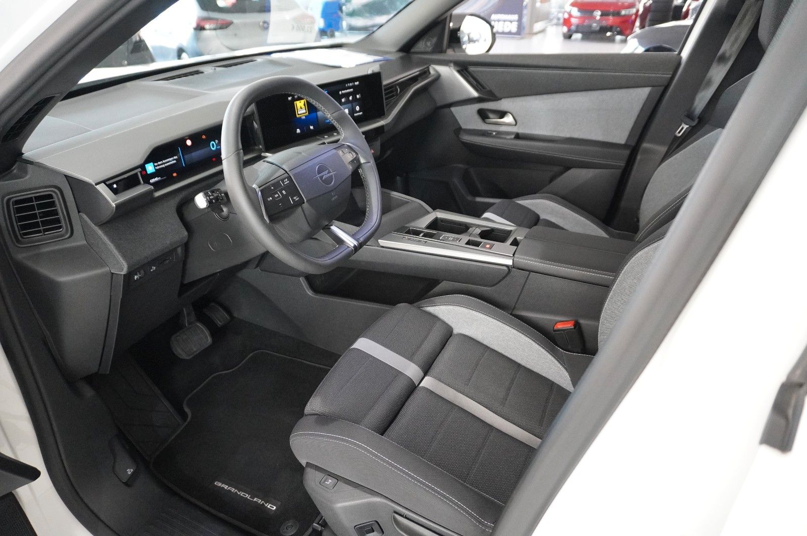 Fahrzeugabbildung Opel Grandland 1.2 48V HYBRID EDIT. NAVI/LED/KAMERA
