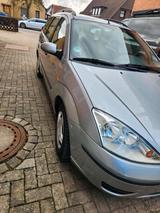 Ford ford focus Turnier 1,6 Benzin - Ford Focus aus 2002: Kombi