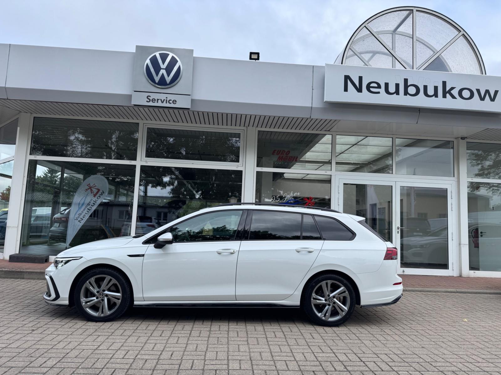Volkswagen GolfVIIIVariant R-Line/LED/NAVI/Standheizung/AHK
