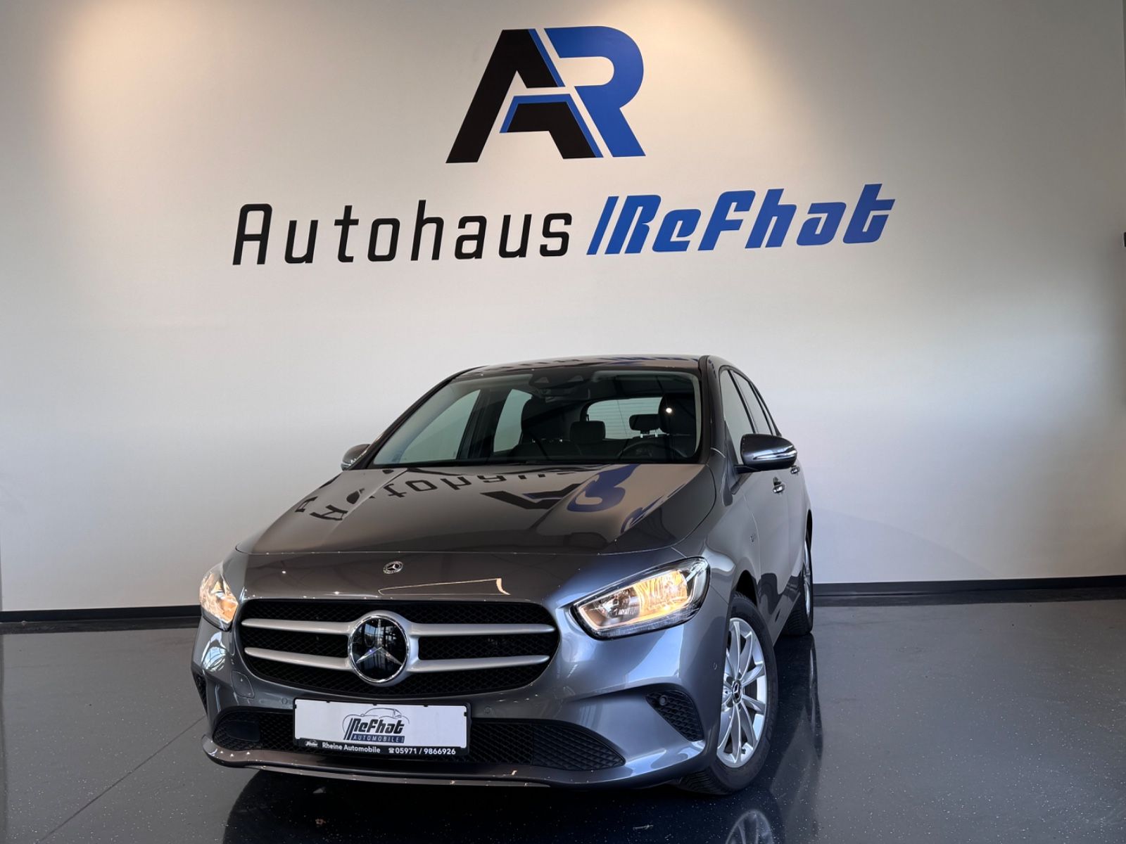 MERCEDES-BENZ B250e*AHK*SHZ*PDC*EQ*KAMERA*ABSTANDSTEMP*1-HAND