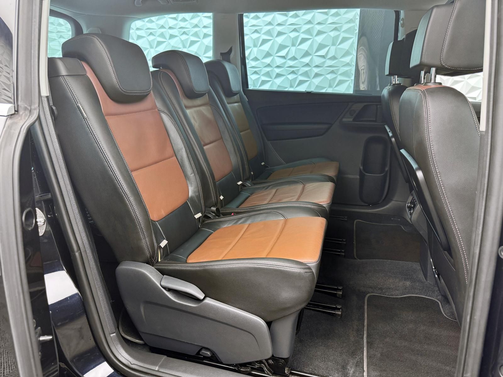 Fahrzeugabbildung SEAT 2.0 TDI*4DRIVE*7-SITZ*DCC*E-ST*STHZG*MASSAGE*AHK