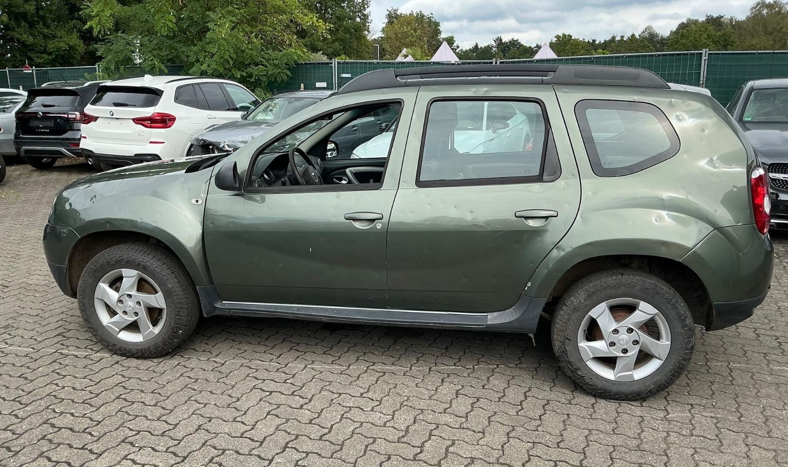Dacia Duster 2013 — rear view