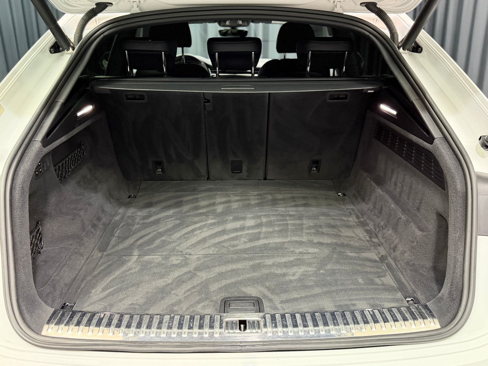 Fahrzeugabbildung Audi Q8 50 TDI quattro |MATRIX|AHK|LUFT