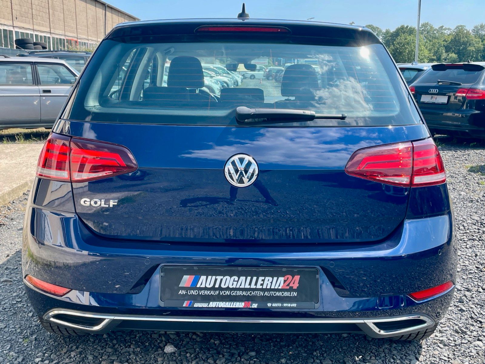 Fahrzeugabbildung Volkswagen Golf VII 1.5 TSI Highline Navi LED KAM ACC Alcan