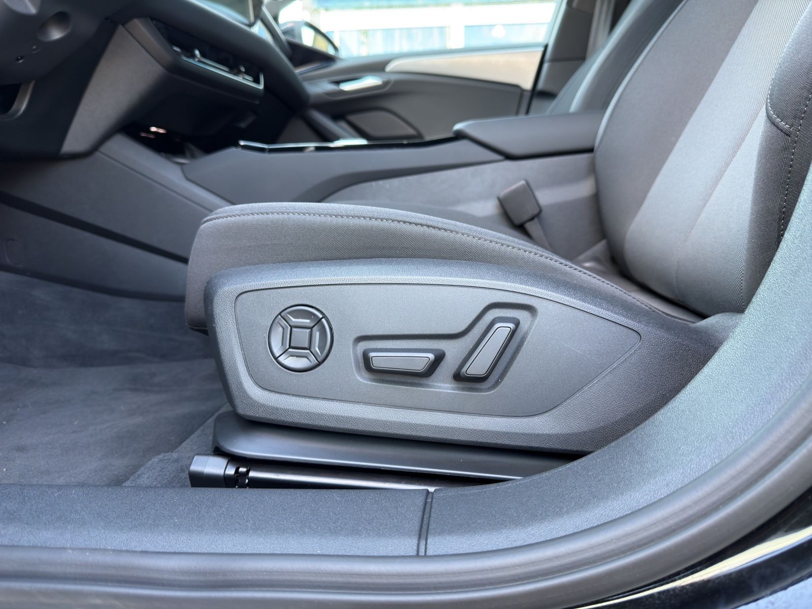 Audi A6 e-tron - Bild 25