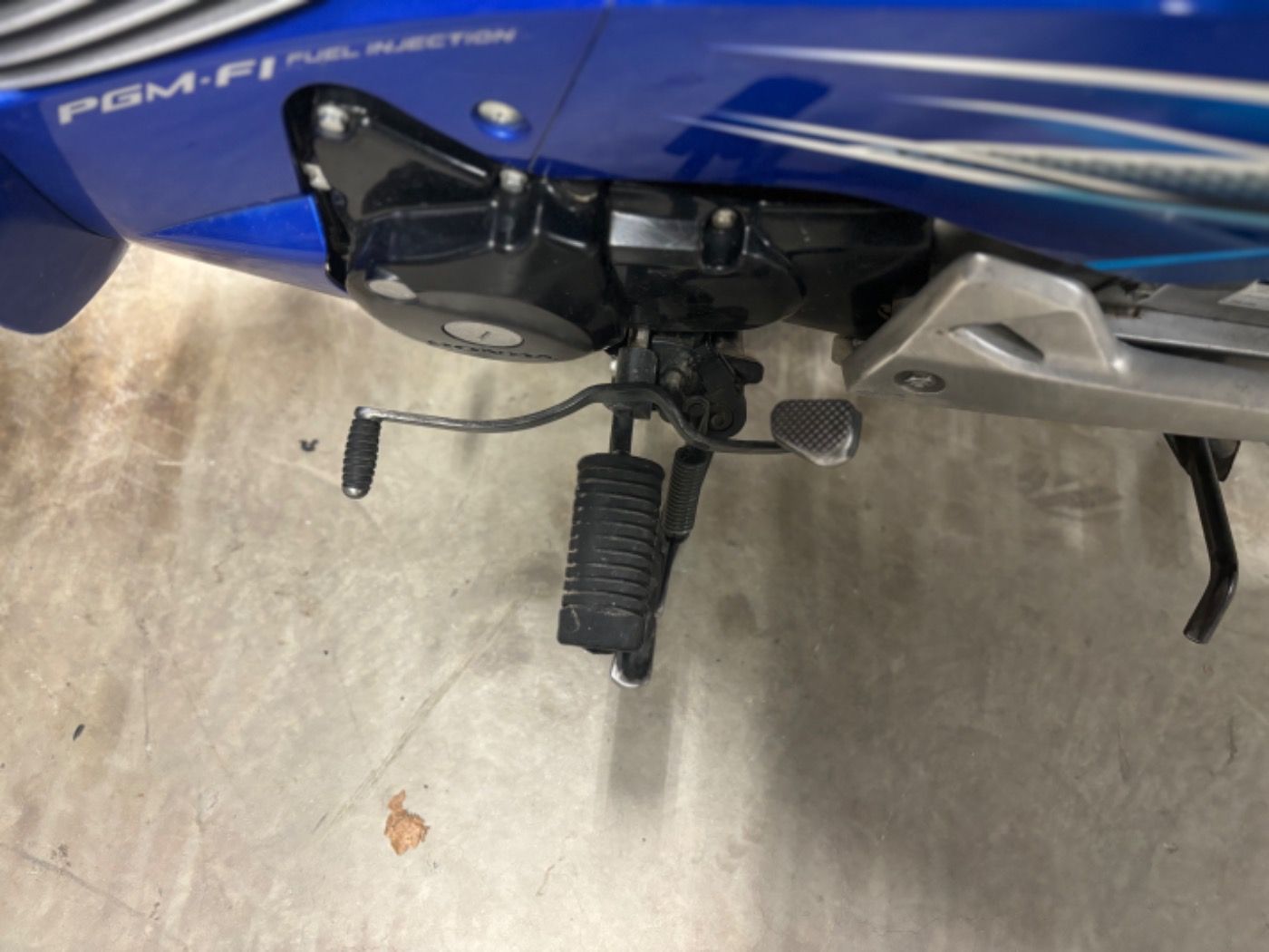Fahrzeugabbildung Honda Innova 125 ANF 125, Reifen und KESA NEU,