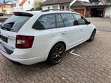 Skoda Octavia 2.0 TSI DSG RS Combi 8-fach ber.  - Skoda Octavia von privat