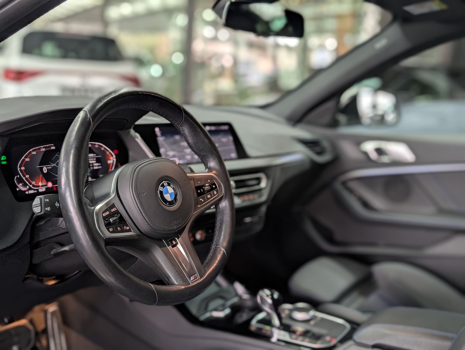 Fahrzeugabbildung BMW 120 i M Sport Shadow-Line AHK VIRT APP AMBI LED