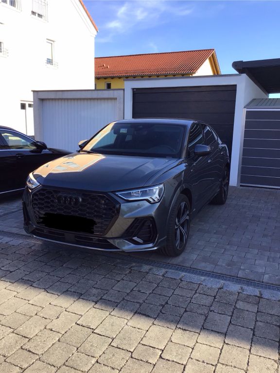 Image of Audi Q3