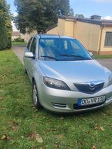 Mazda 2      1.4TD Active Active - Mazda 2 mit Diesel-Antrieb: Silber