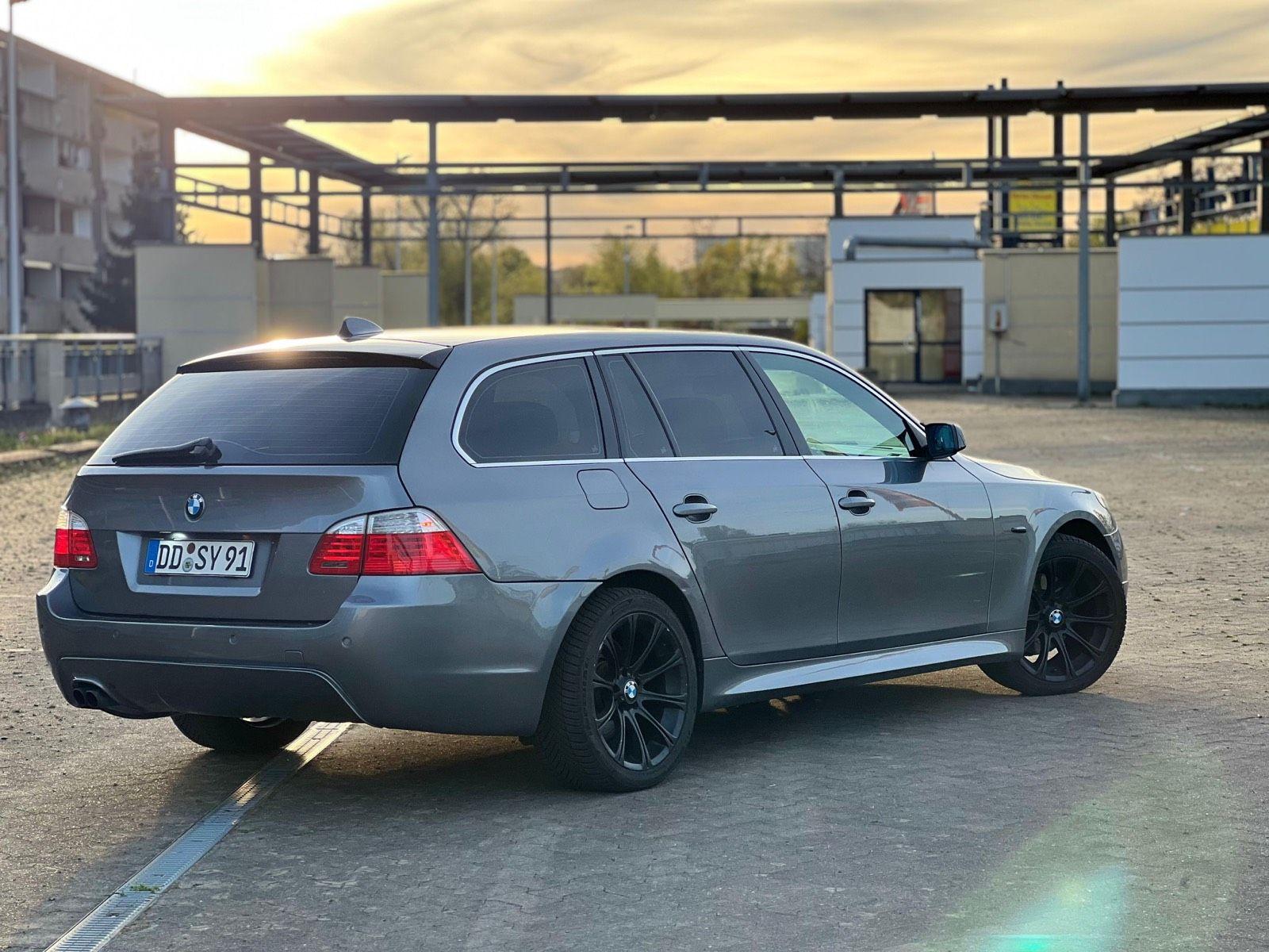 BMW 525 2008 — rear view