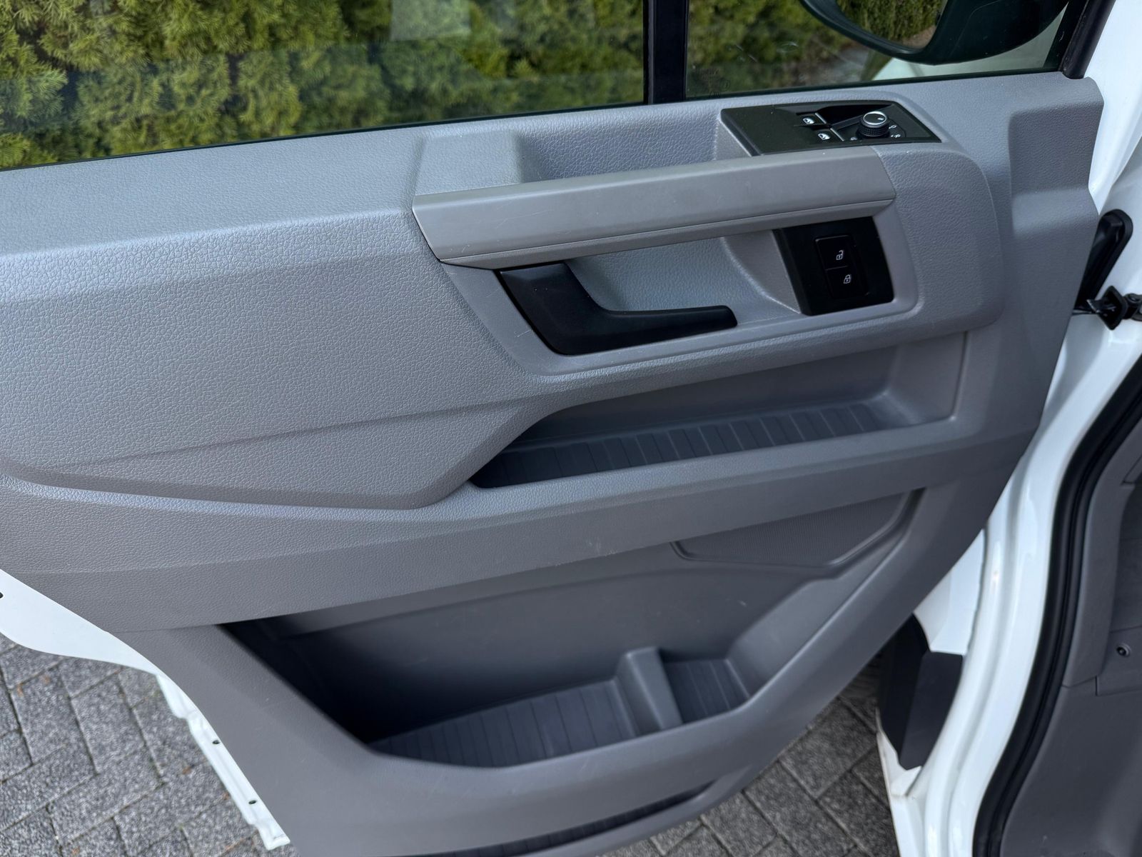 Fahrzeugabbildung Volkswagen e-Crafter Kasten35 L3H3 LED+NAV+SHZ+KAM+CARP+DAB