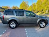 Nissan Pathfinder 2.5 dCi 4x4*Aut*7Sitze*AHK*Kam*Temp* - Nissan Pathfinder: Geländewagen
