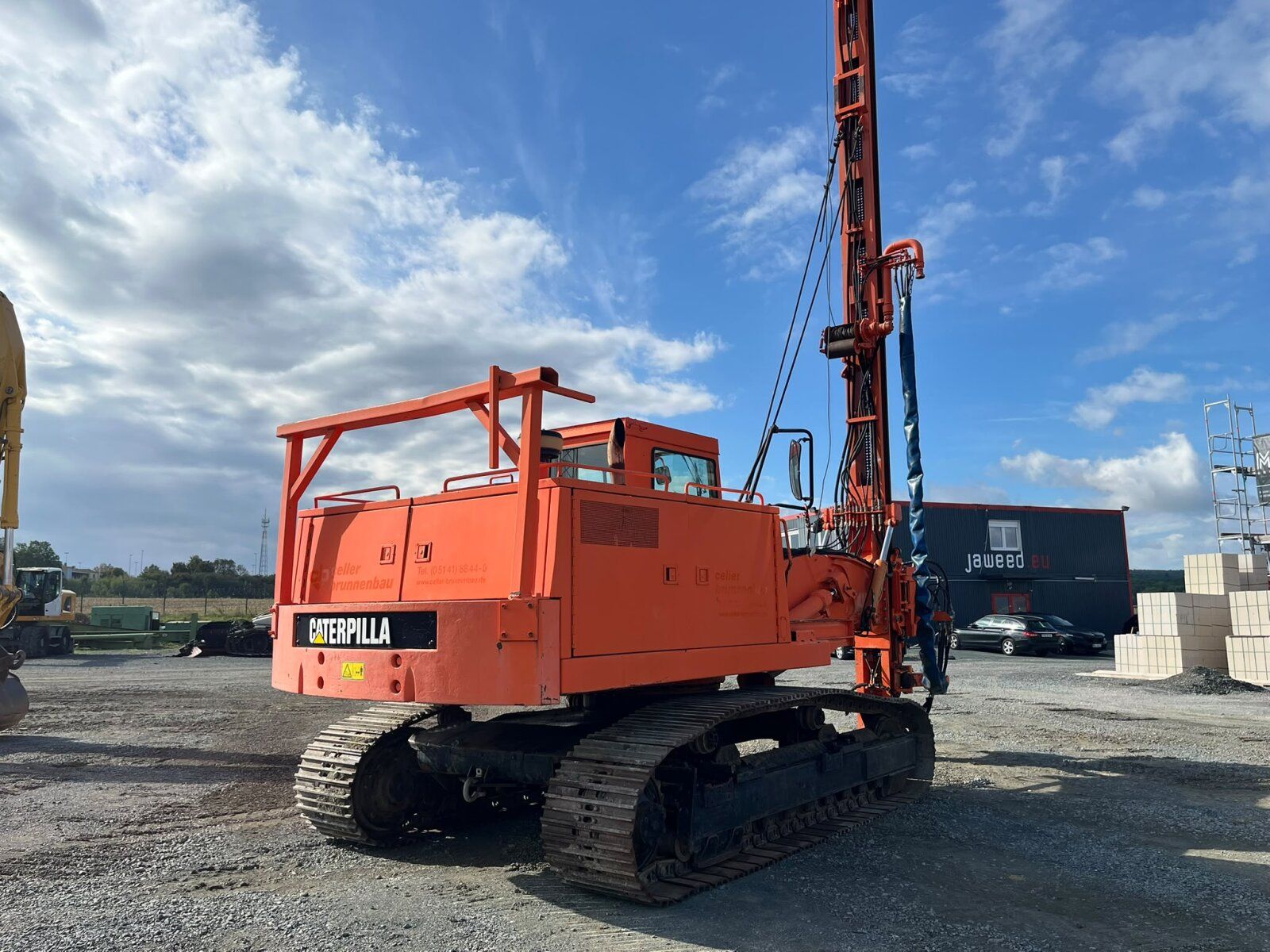 Fahrzeugabbildung CAT 215DLC