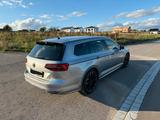 Volkswagen Passat Variant 2.0 TDI 4M R-LINE, HEADUP - Volkswagen Passat Variant: Von Privat