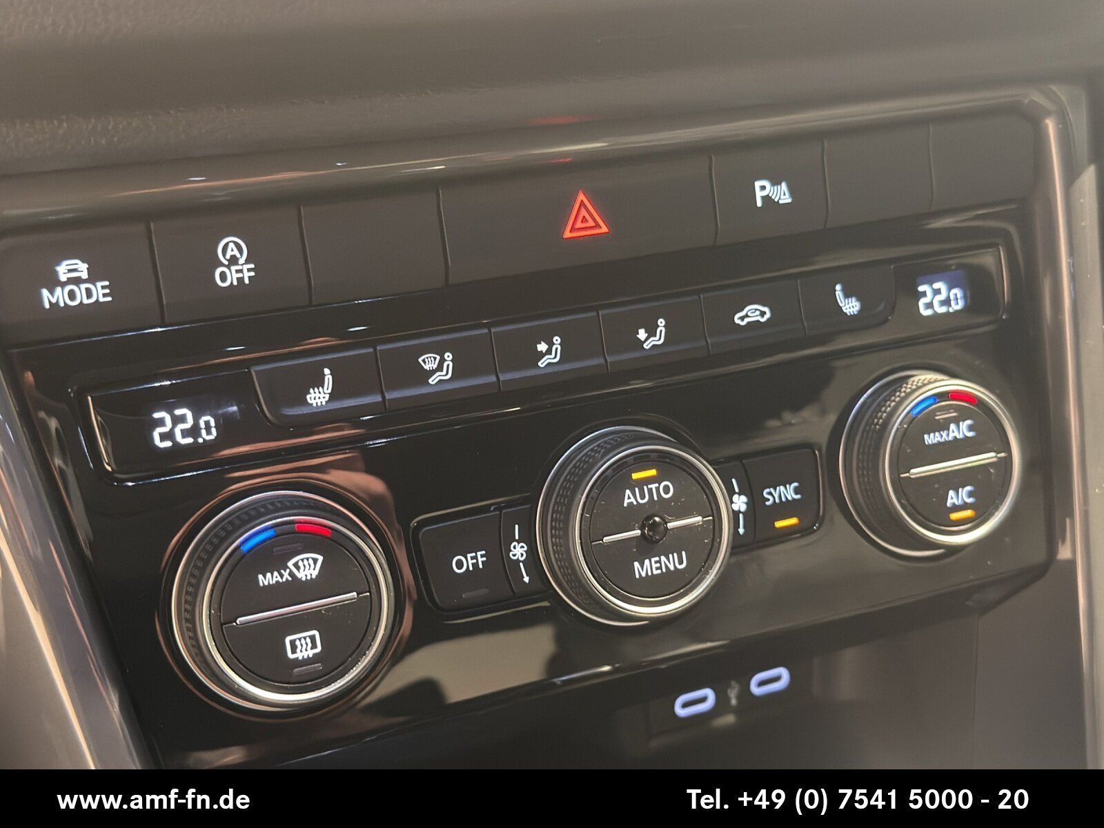 T-ROC 1.5TSI DSG R-LINE | LED | NAV | RFK | KESS
