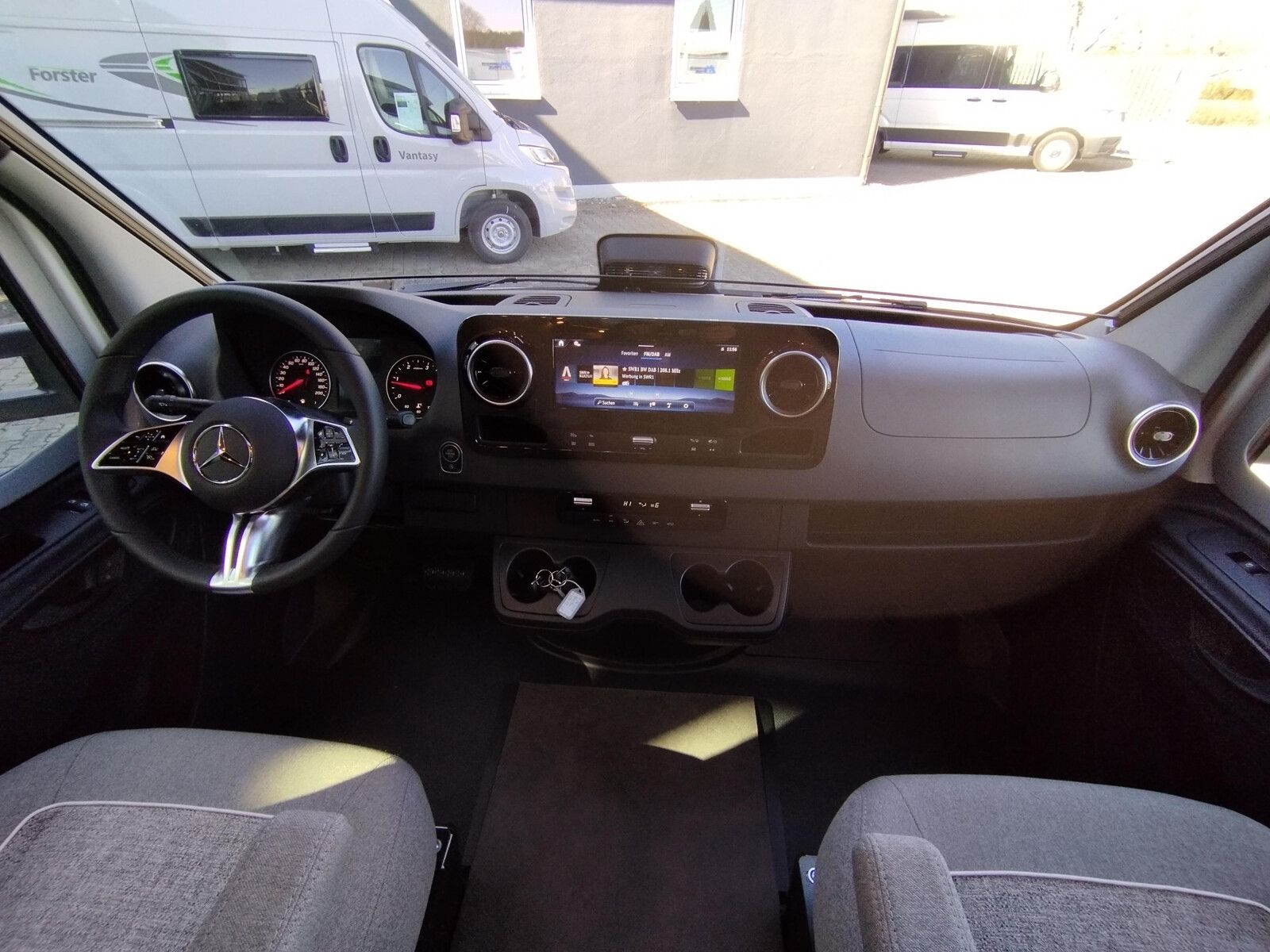 Fahrzeugabbildung Malibu T 490 RB LE comfort Mercedes,Distronic,LED,Autom