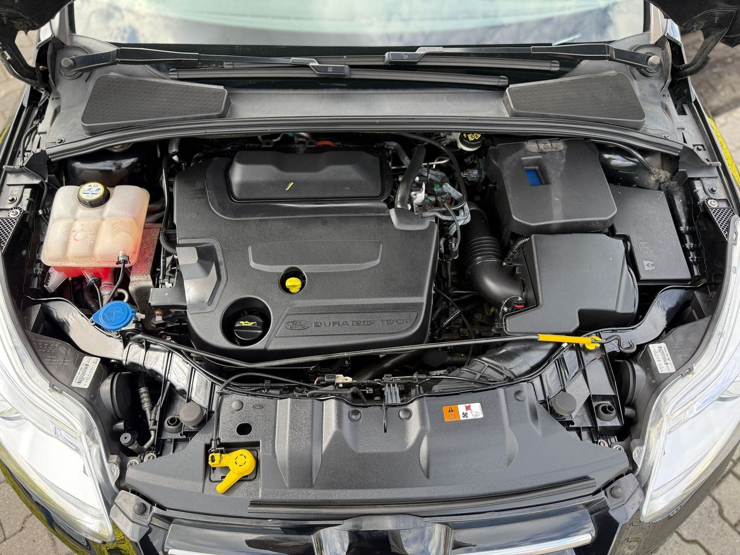Fahrzeugabbildung Ford Focus 2,0 TDCi, TITANIUM, Automatik, Klima, PTS,