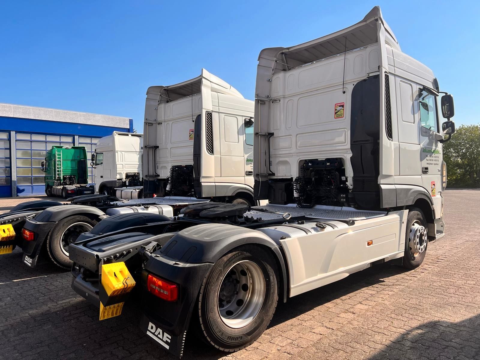 Fahrzeugabbildung DAF 2 Stück XF 480 FT, SC, BJ 2021, Intarder