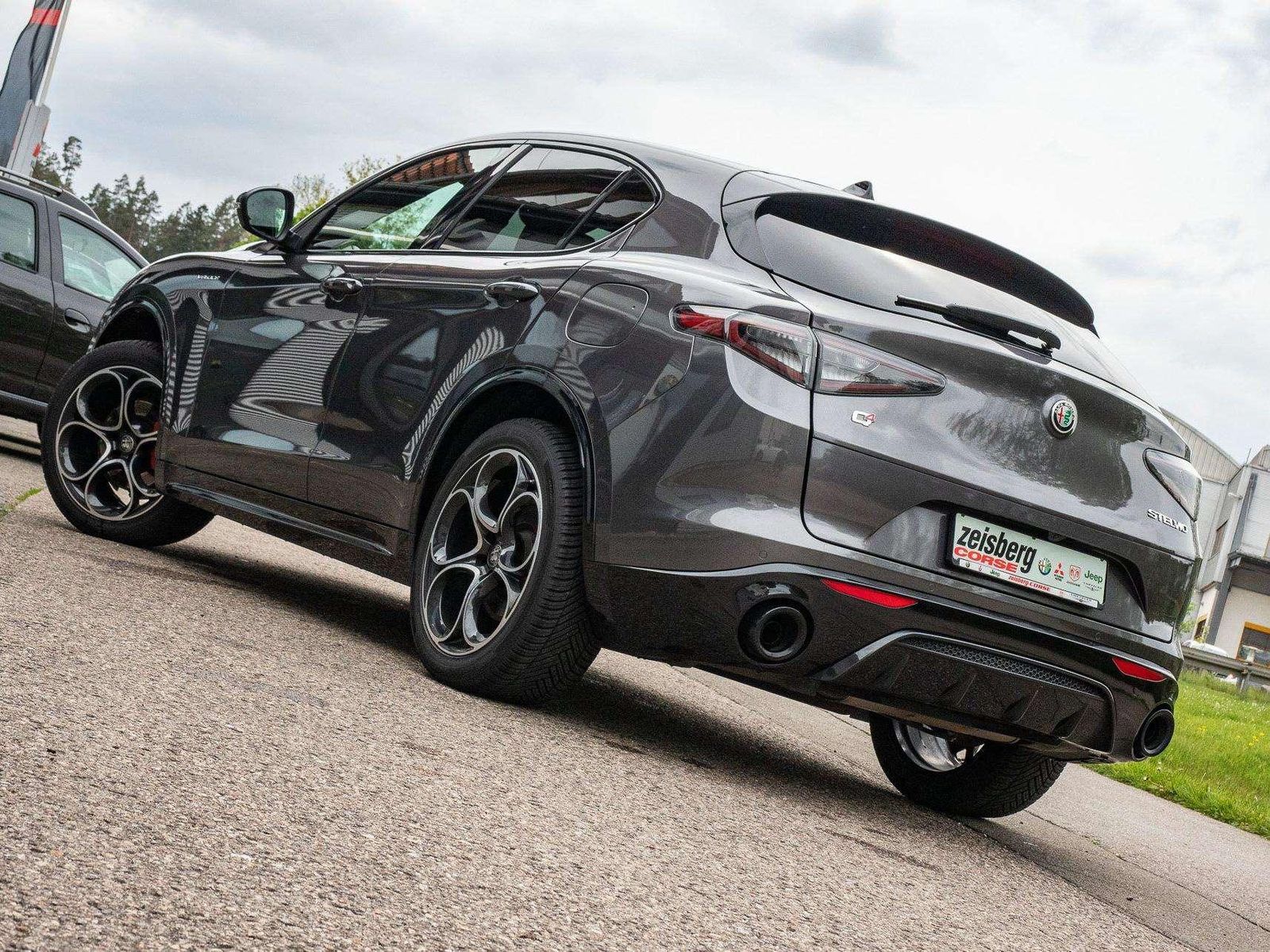 Fahrzeugabbildung Alfa Romeo Stelvio Veloce 2.0 Q4 vom AR Vertragshändler