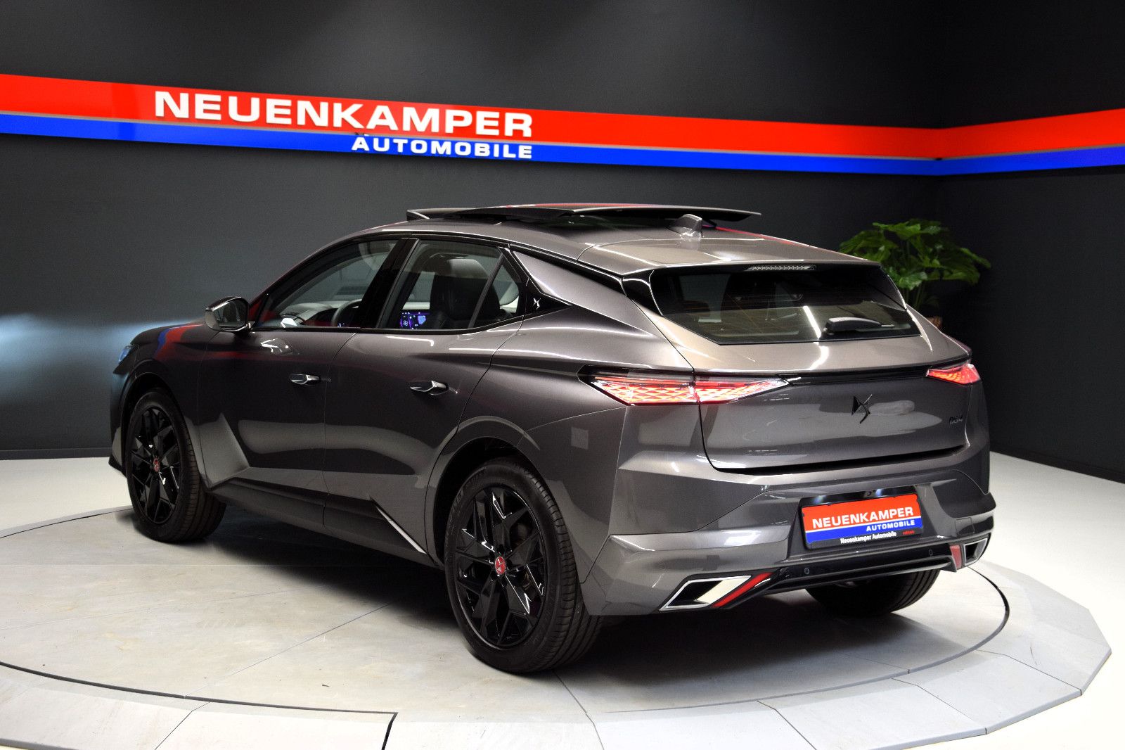Fahrzeugabbildung DS Automobiles DS4 Performance Line Pano Sitzheizung