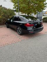 BMW 320 Gran Turismo Gran Turismo 320d xDrive M ... - schwarze BMW 320 Gran Turismo