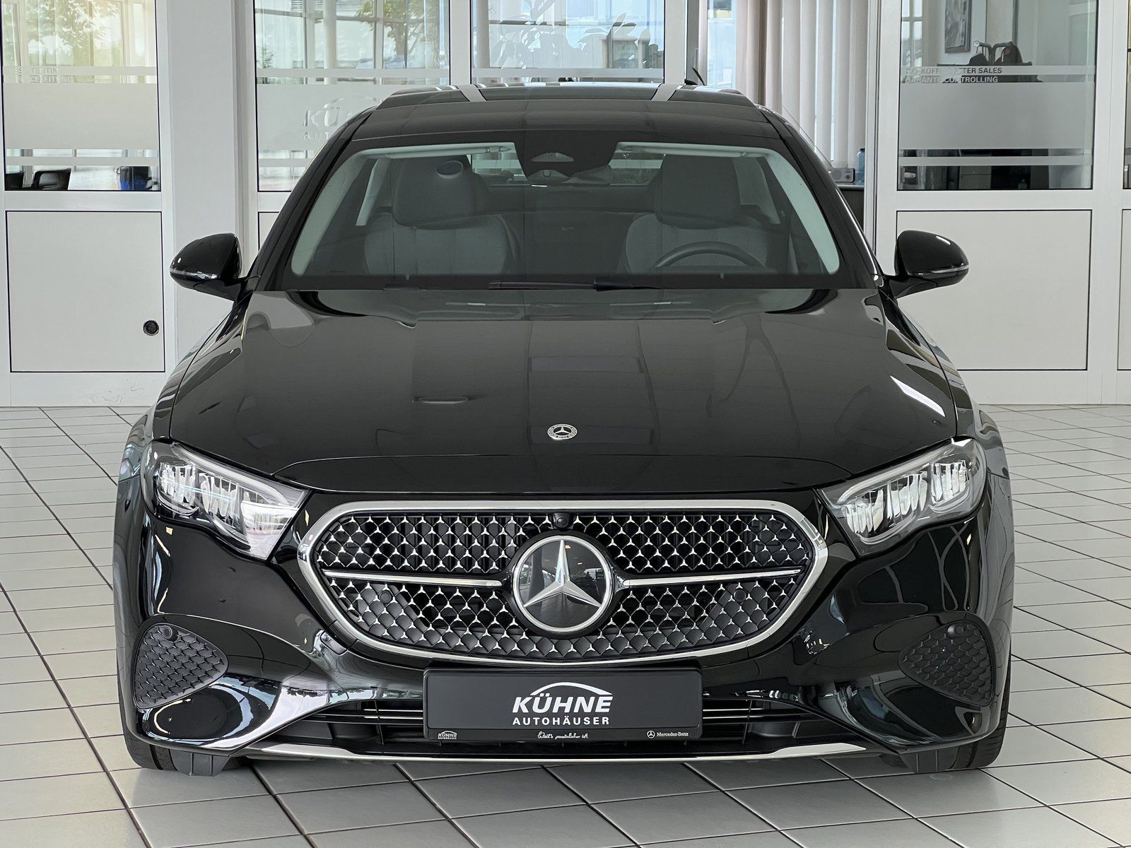 Mercedes-Benz E 220d AVANTGARDE Advanced Panorama - 10.000KM ! foto 2