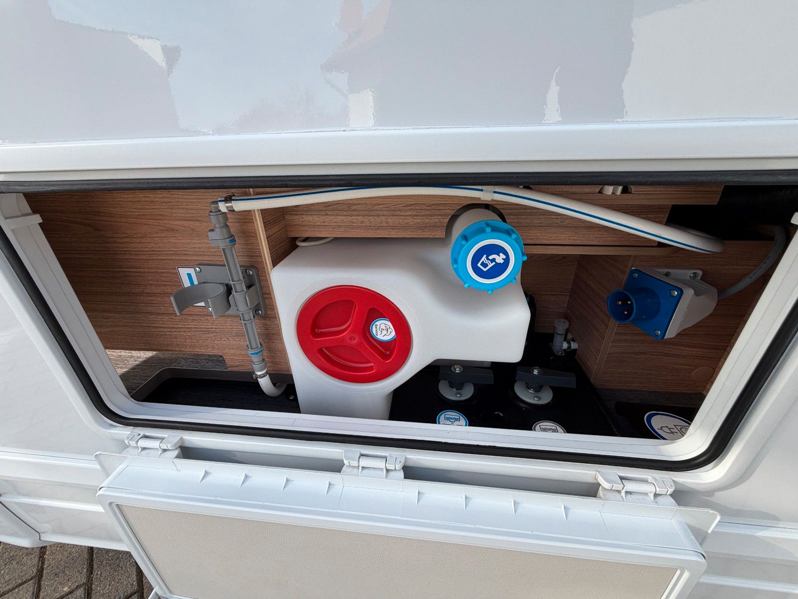 Fahrzeugabbildung Weinsberg CaraSuite 650 MEG