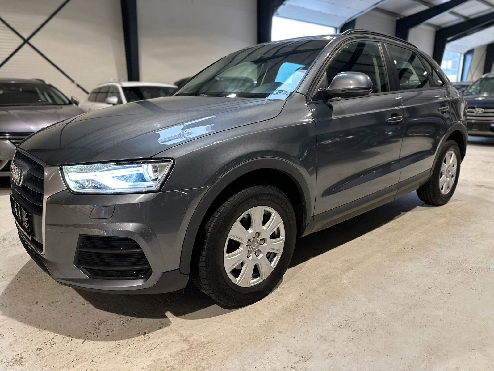 Audi Q3 - 1