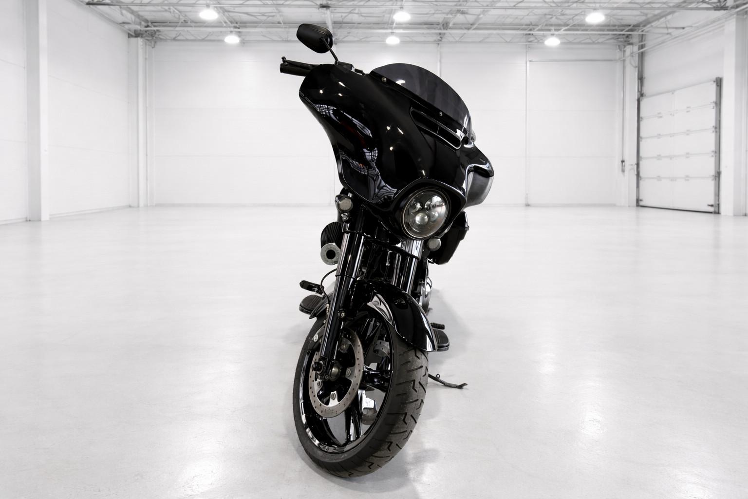 Harley-Davidson Street Glide 103