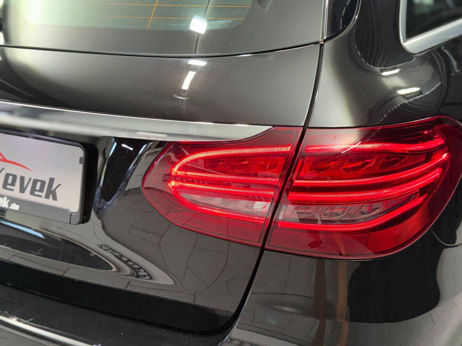 Fahrzeugabbildung Mercedes-Benz C 220d T 4Matic|AMG-LINE|PANORAMA|LED|NAVI|LEDER