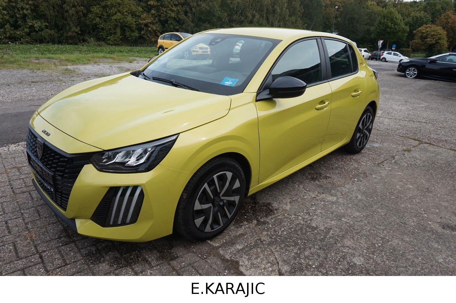 Peugeot 208 Style--EURO 6--1 HAND--
